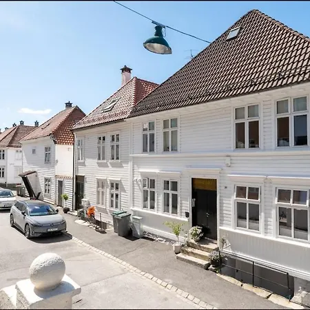 Spacious In The Middle Of Bergen!
